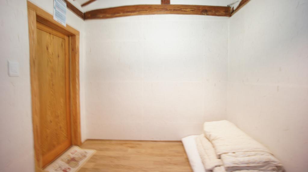 1928 Suimmaru Hanok Guesthouse Jeonju Bilik gambar