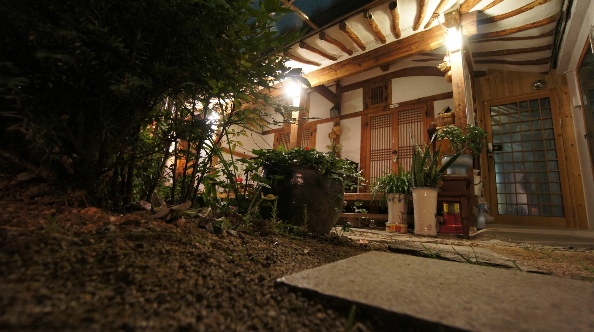 1928 Suimmaru Hanok Guesthouse Jeonju Luaran gambar